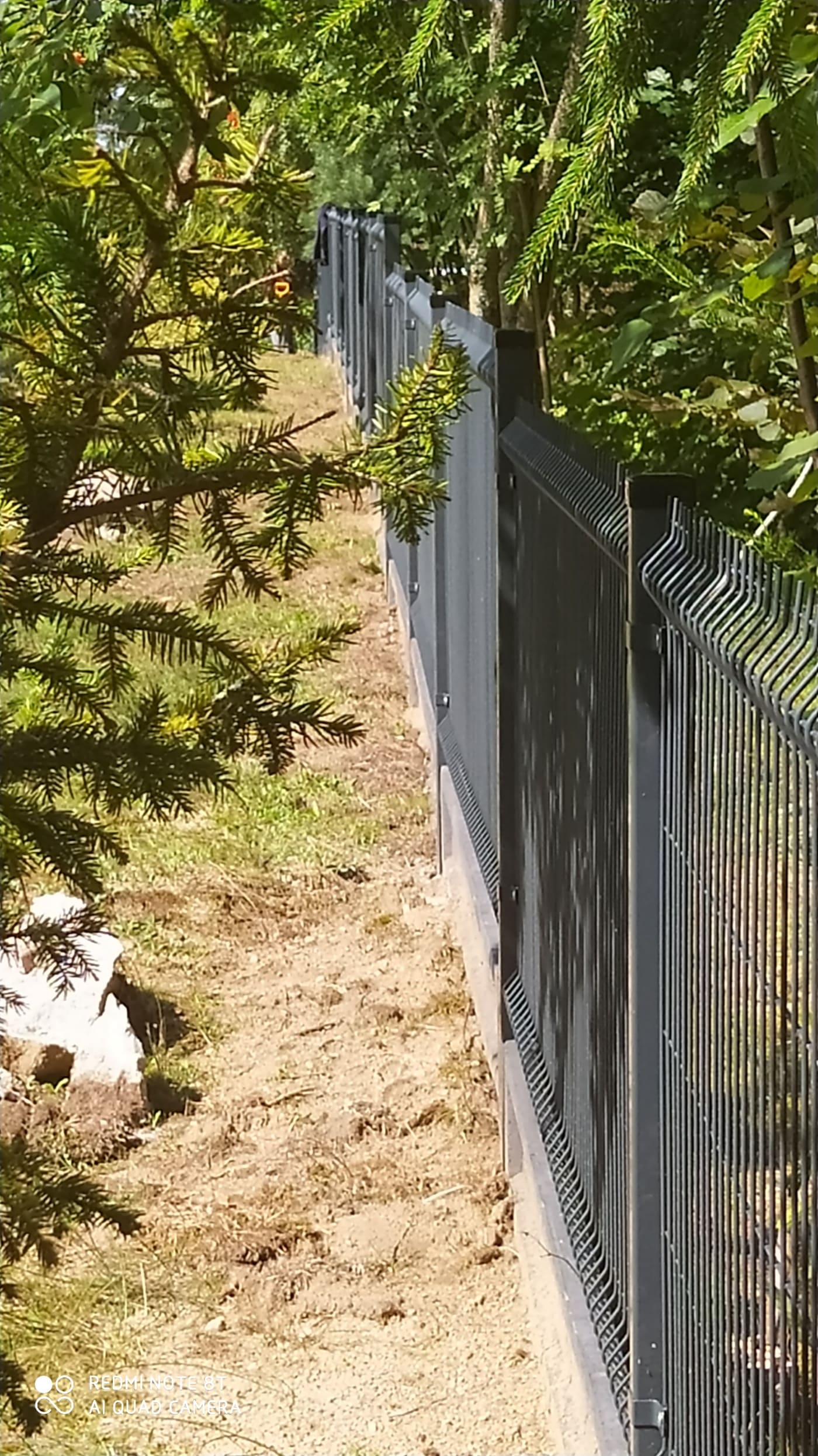 Wykopanie dołków pod słupki