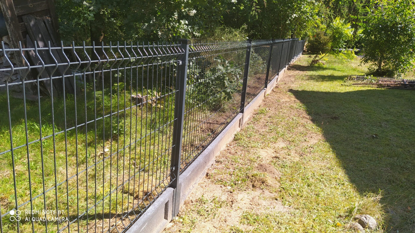 montaż ogrodzeń panelowych